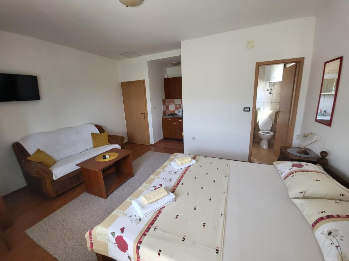 Apartmani Udovicic Trogir Exteriör bild